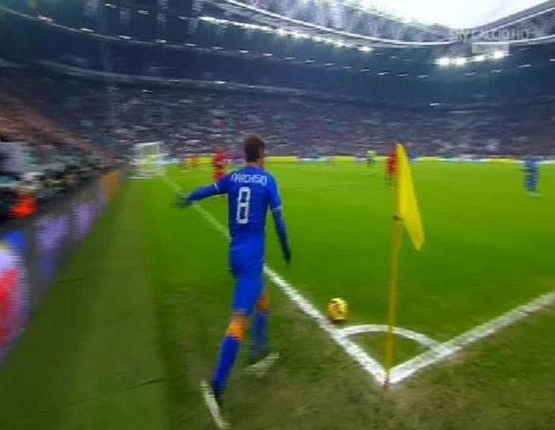 Sul vantaggio della Juventus c&#39; qualche dubbio sulla posizione del pallone di Marchisio al momento di calciare il corner. Ansa